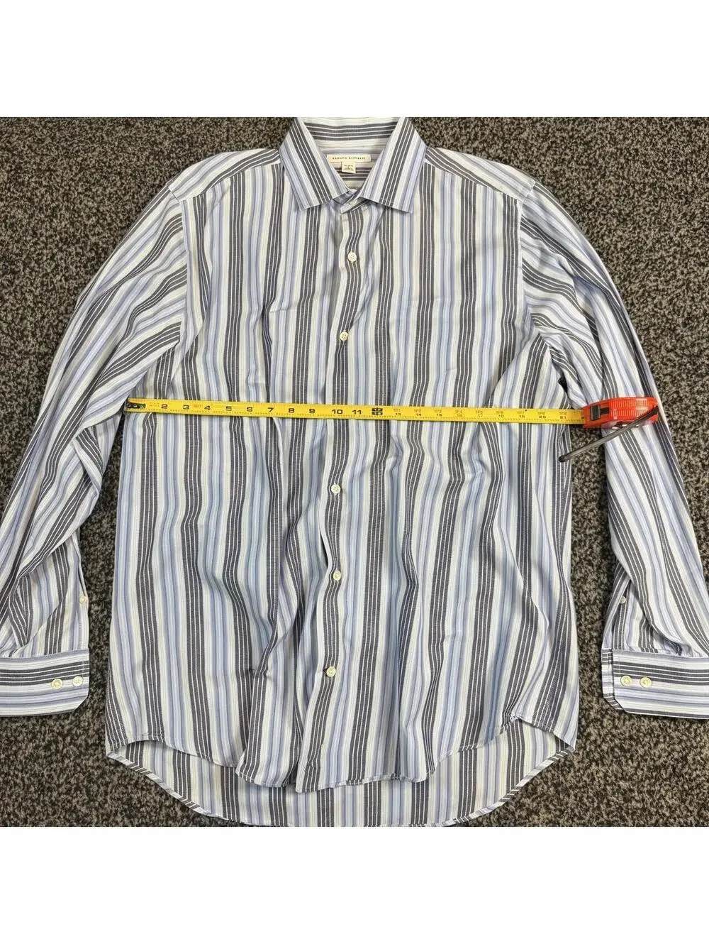 Banana Republic Button Up Shirt L Blue White Gray Striped 16-16.5